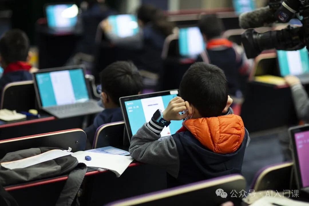 AI 辅导语文？忘记拼音？作文难？| AI助力语文学习