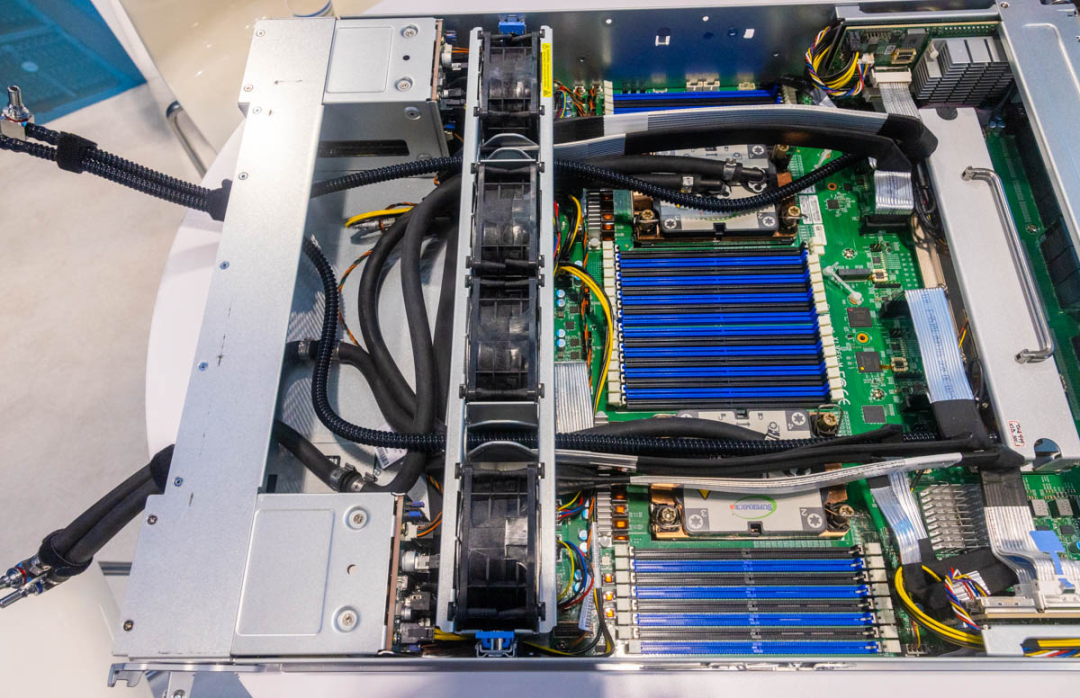 122 天打造的奇迹：深入探访 xAI 的 10 万块 GPU 超级 AI 计算机集群