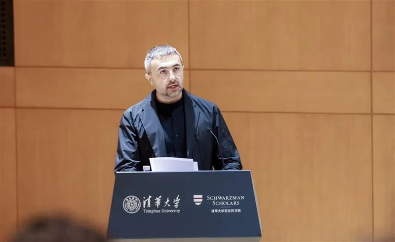 微软 AI CEO 苏莱曼：AI 发展应首要立足人类需求与感受