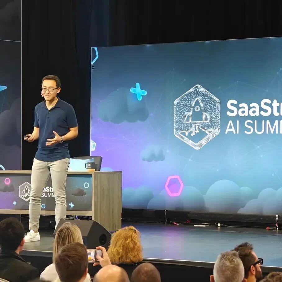 2024 万字回顾：SaaS 不会被 AI 颠覆，而是加速鞭策